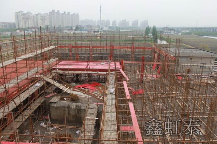 鑫虹泰建筑模板使用工地